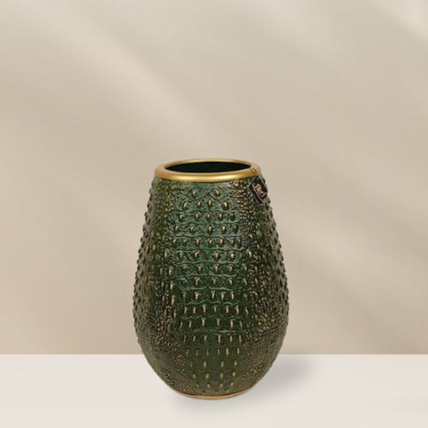 prachtige vaas van keramiek met opvallend croco afwerking en mooie gouden rand. Deze vaas is van het merk peri living verkrijgbaar bij Bloomfever
