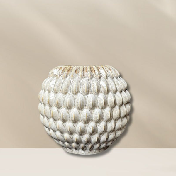 Beige keramische Bubble L vaas van PeriLiving – decoratieve design vaas en woonaccessoire, ideaal als statement piece in elk interieur.